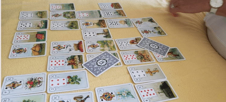 Das Unterbewusstsein sichtbar machen mit den Lenormand Karten - Hier die große Tafel