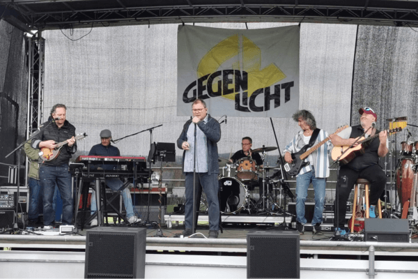 Die Band Gegenlicht auf der Bühne