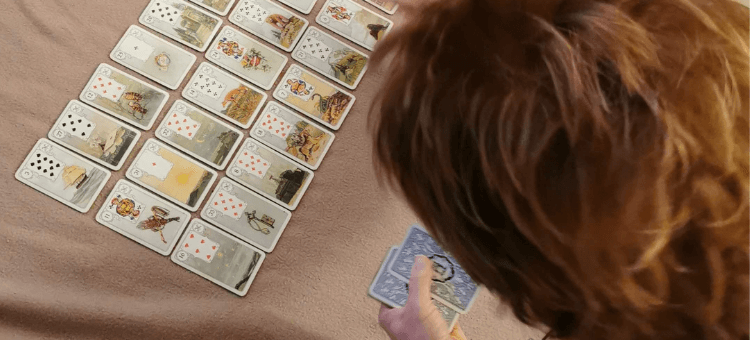 Kartenlegen mit Lenormand: Die Große Tafel wird ausgelegt
