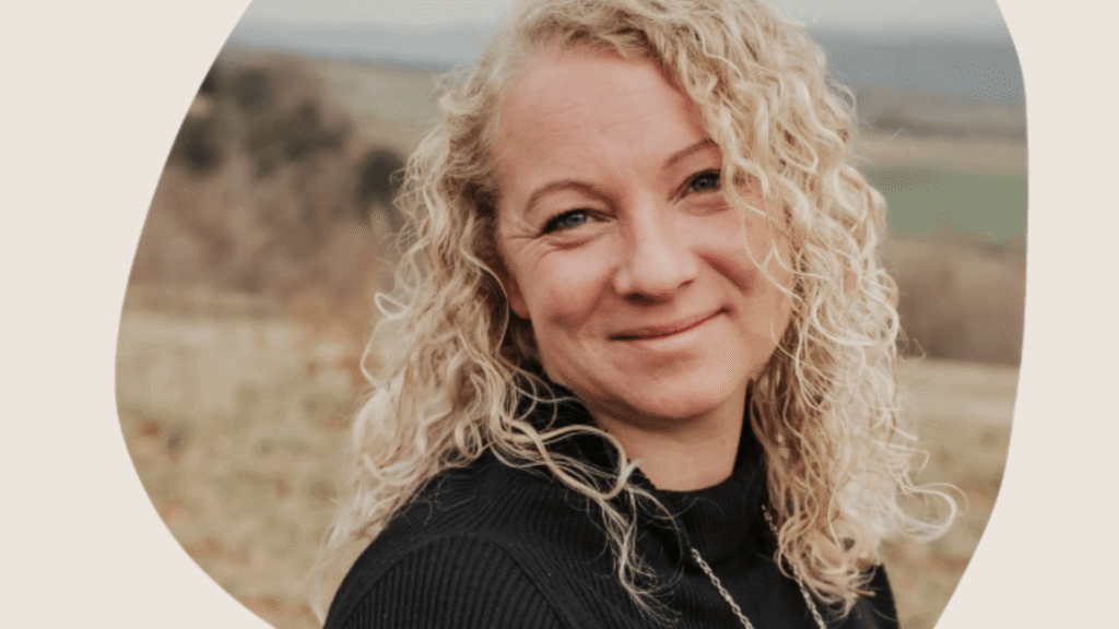 CoachingPersönlichkeitsentwicklung, prozessorientierte Innenweltarbeit, Familienstellen - all das hat Katrin gemacht